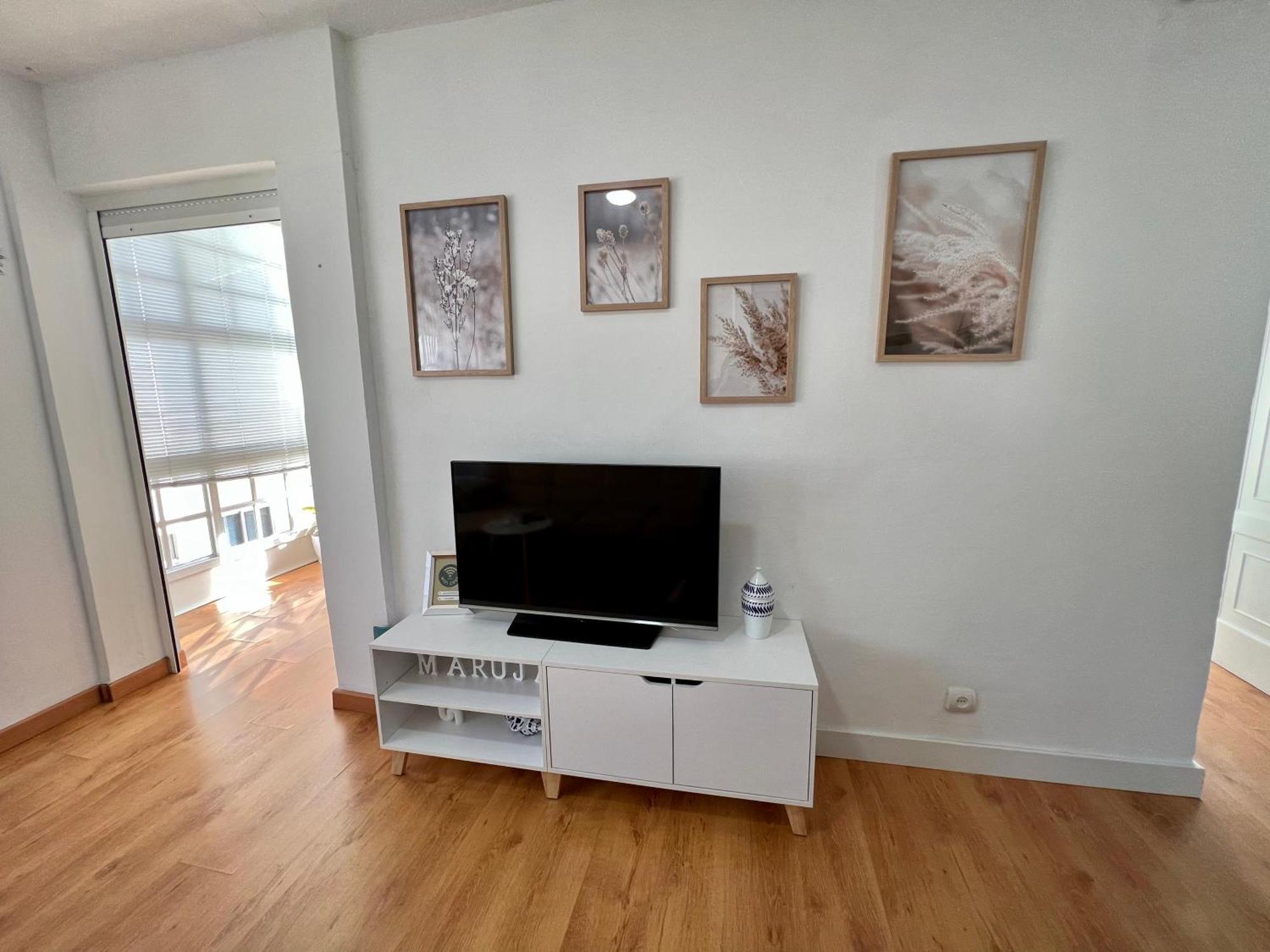 Piso Maruja - Cee Apartment Bagian luar foto