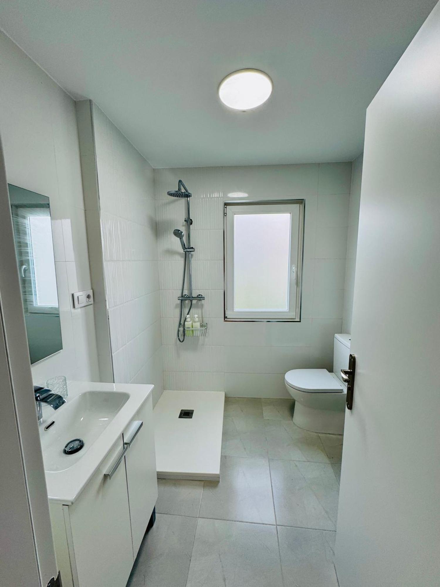 Piso Maruja - Cee Apartment Bagian luar foto